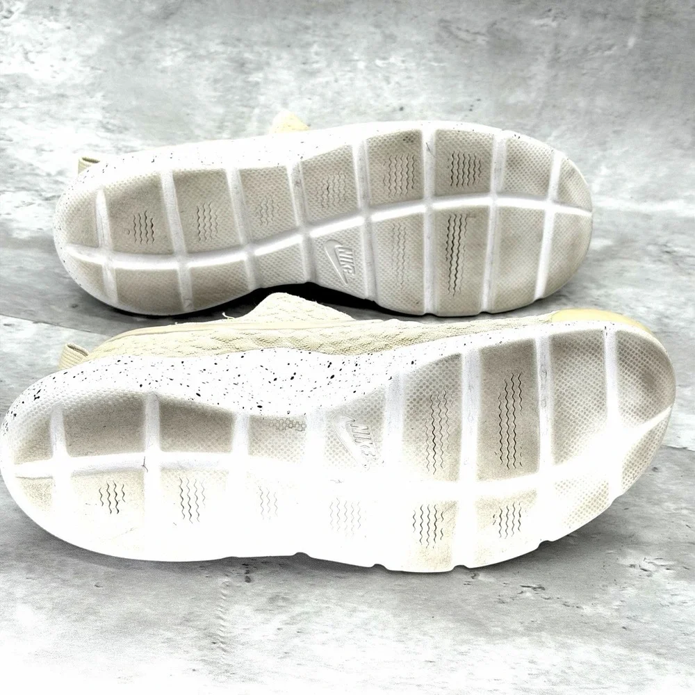 Nike Aptare Men's Size 11 Khaki Sand Texture Athletic Sneakers